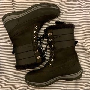 Lands’ End Black Snowboots